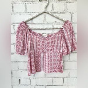 LIKE NEW Altar’d State Pink and White Flutter Sleeve Babydoll Blouse, Size XS